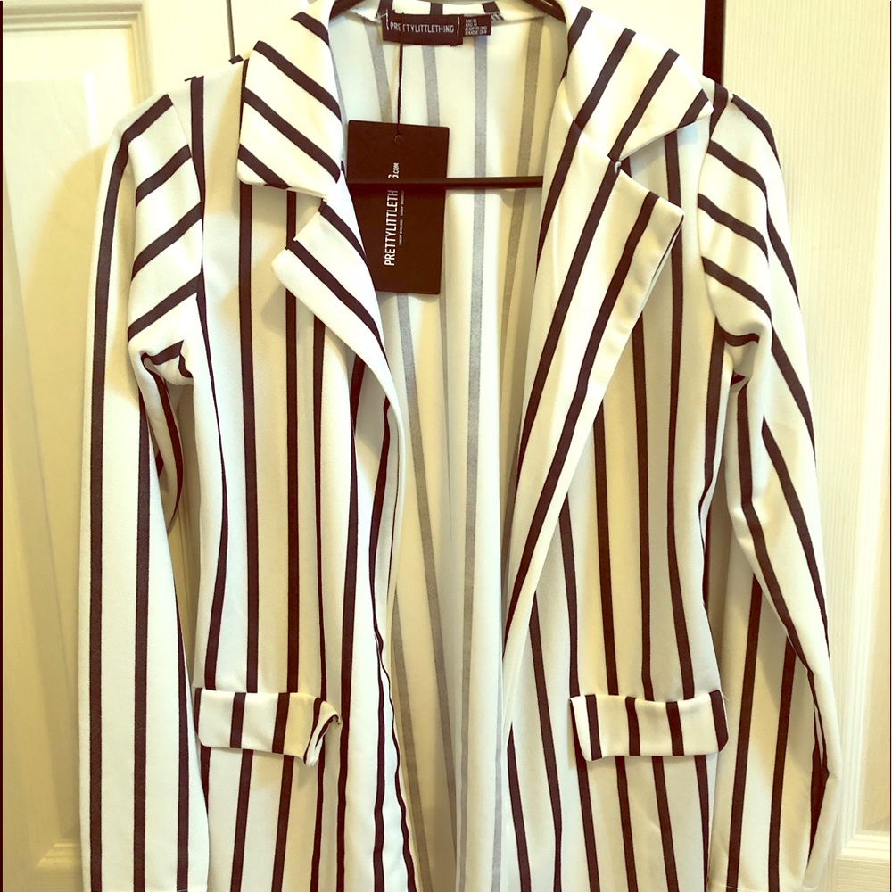 Blazer in white and black stripes